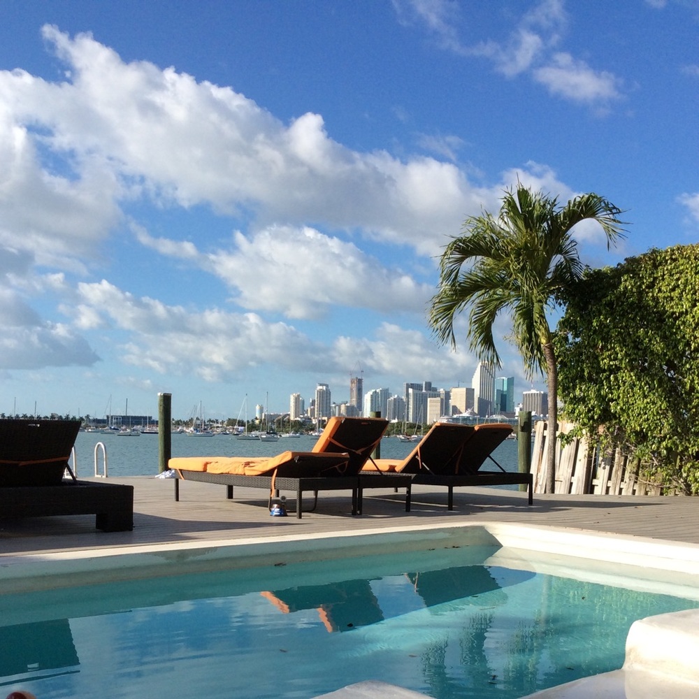 Meet your Posher, Jeanine